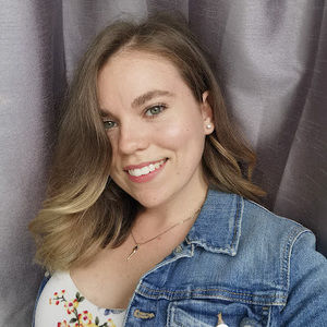 Meet your Posher, Cassandra